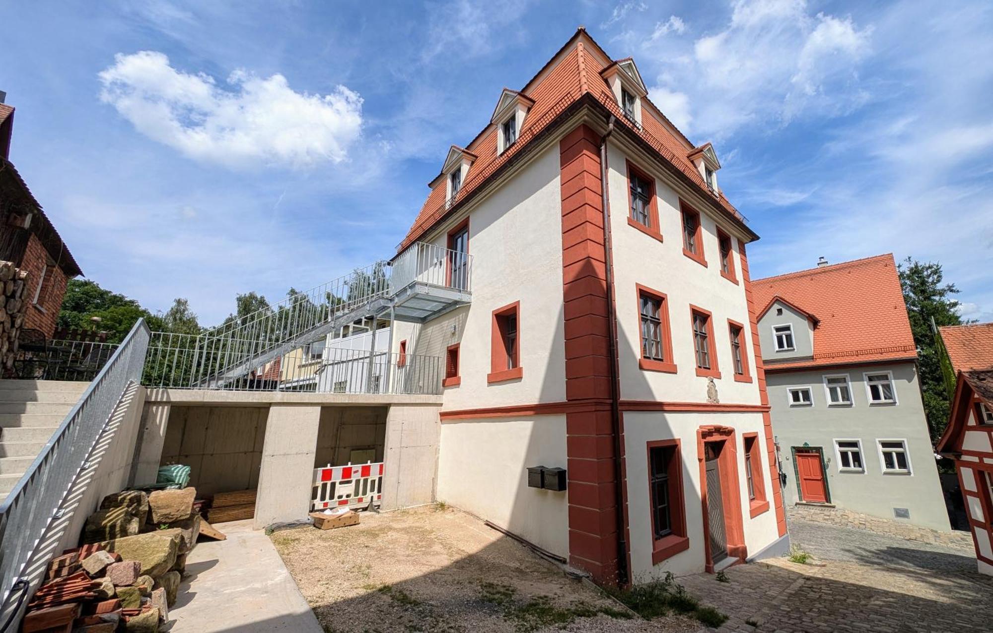 Altes Zollhaus - - Lovely - Luxury - Maisonette * Schwabach